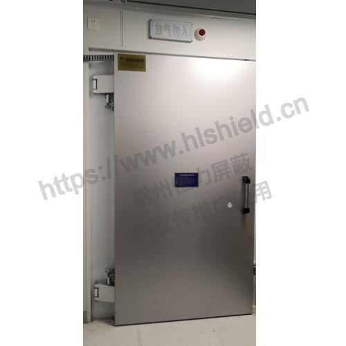 一維旋轉(zhuǎn)電動(dòng)屏蔽門(mén)